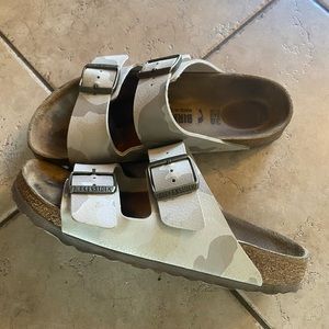 Birkenstock camo Arizona